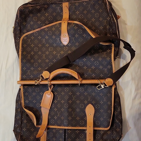 Louis Vuitton Chasse Sac Hunting Bag - Picture 13 of 13